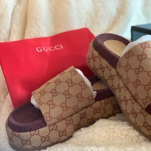 Gucci GG Slides